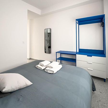 Apartamentos Navio Валенсия Екстериор снимка